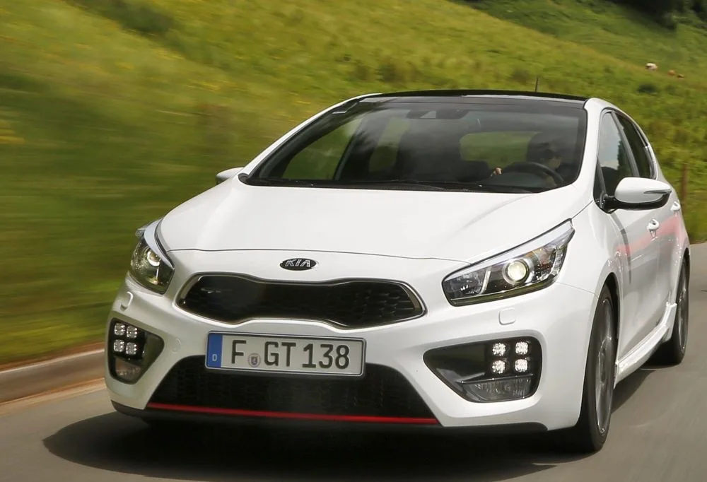 2016-kia-gt-3-5-door-dynamic-010